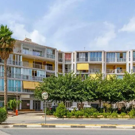 Sunny Geminis Apartment *